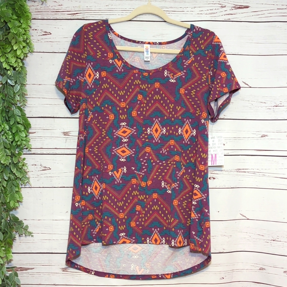 LuLaRoe Classic T Southwestern Cowgirl Country Aztec Tribal Geometric Medium‎